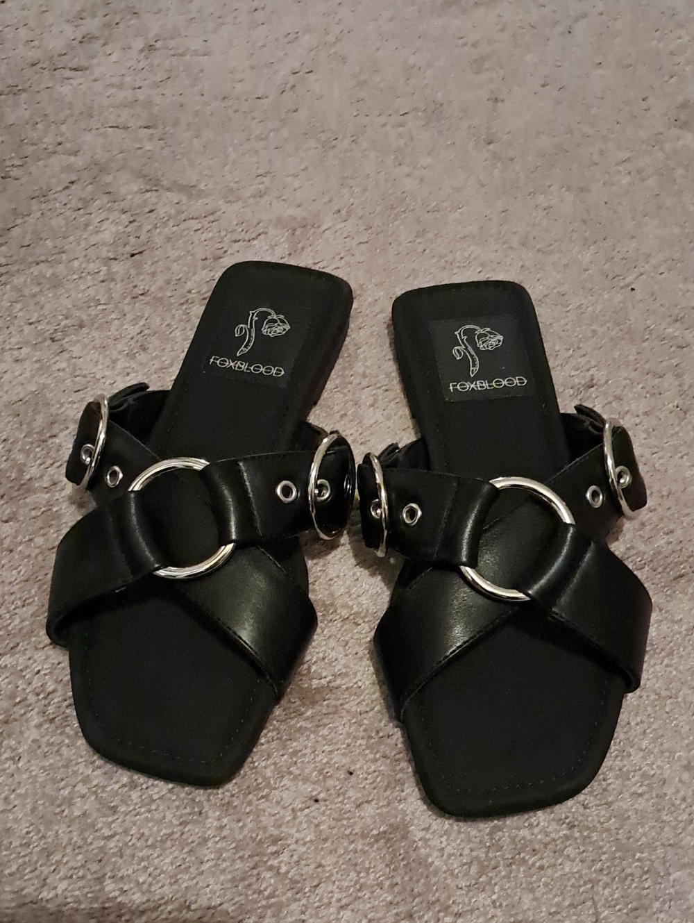 Foxblood Cora O-Ring Slides